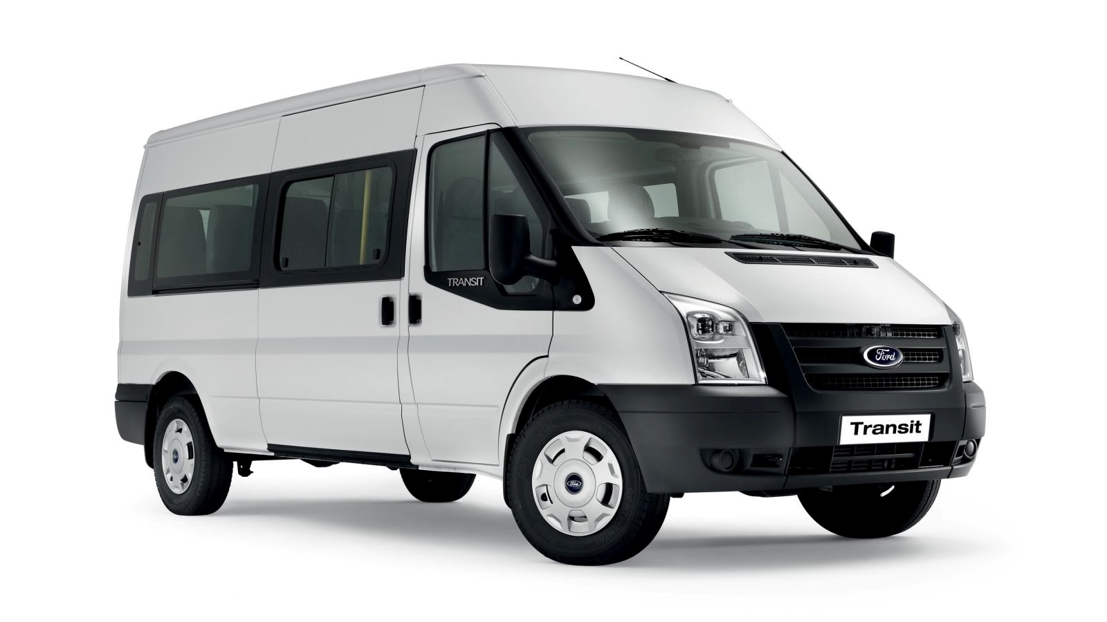 16 seat car rental Saigon ⇔ Nha Trang