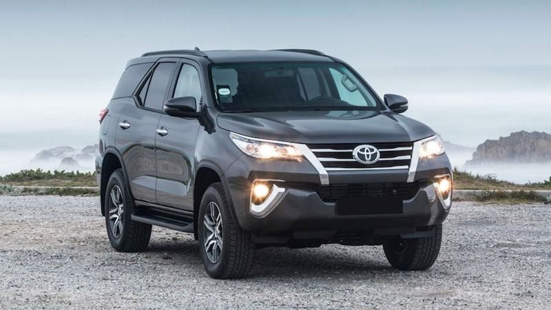 7-seat car rental Saigon ⇔ Nha Trang