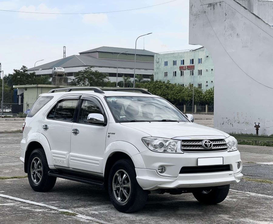 7-seat car rental Saigon ⇔ Nha Trang